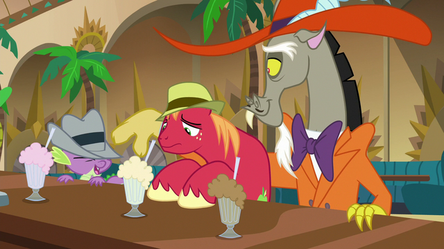 File:Discord puts a fedora on Spike's head S8E10.png