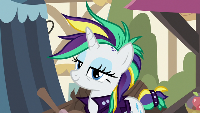 File:Rarity appears in town with her new look S7E19.png