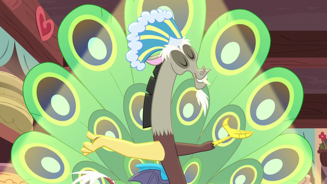 File:Discord with peacock plumage S7E12.png