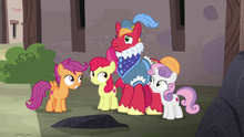 CMCs and elegantly-dressed Big McIntosh S7E8