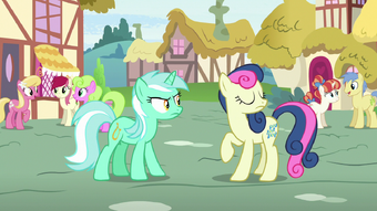 Lyra Heartstrings My Little Pony Friendship Is Magic Wiki