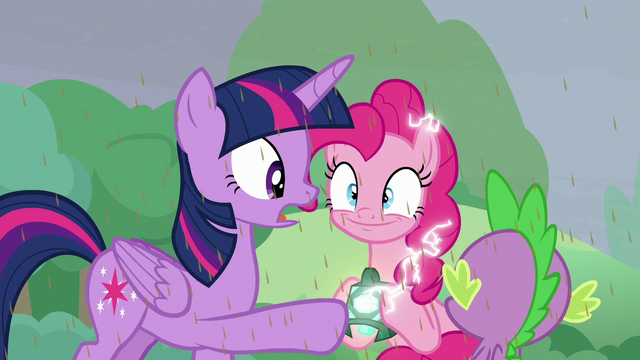 File:Twilight "you took Discord's magic" S9E25.png