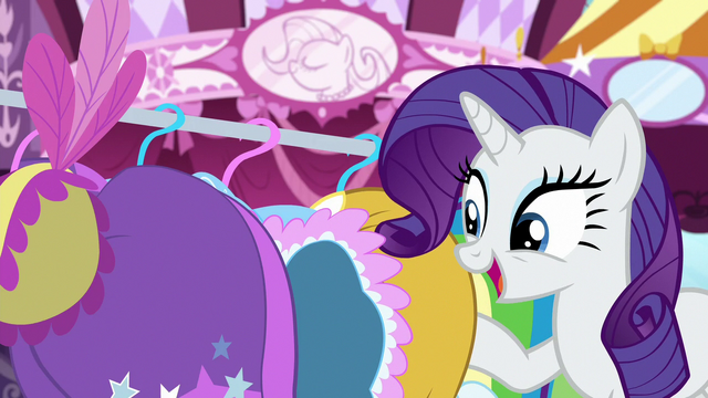 File:Rarity finds a gold brocade dress S9E7.png