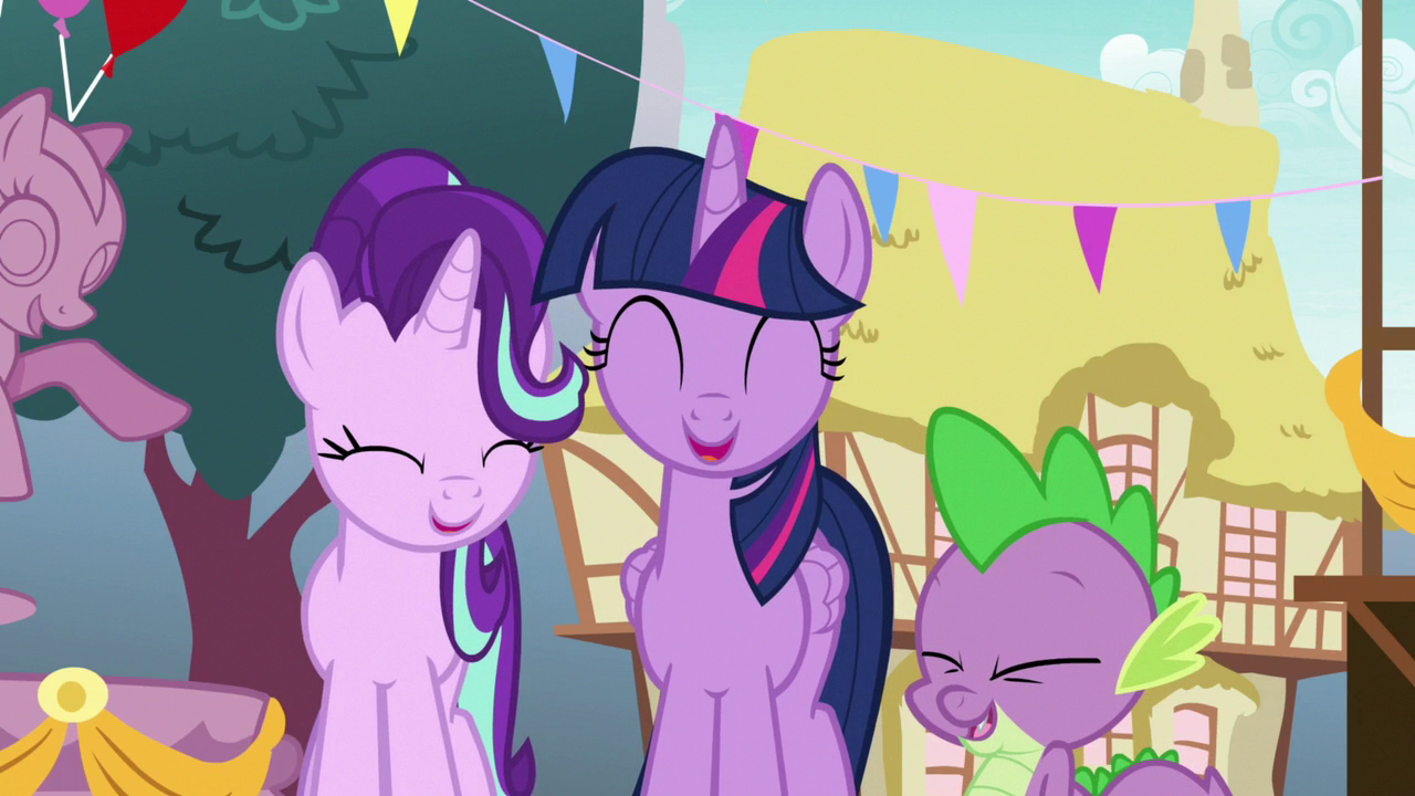 Изображение - Starlight, Twilight, and Spike laughing S7E15.png