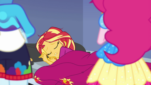 File:Sunset Shimmer going back to sleep CYOE11.png