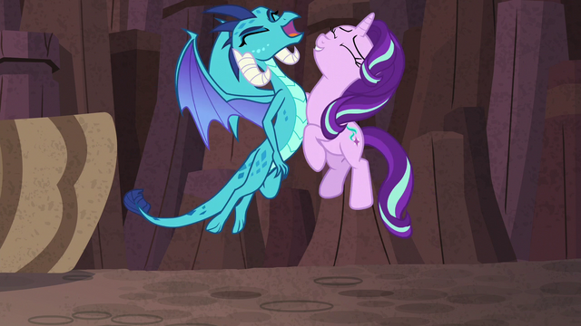 File:Starlight and Princess Ember chest-bump S7E1.png
