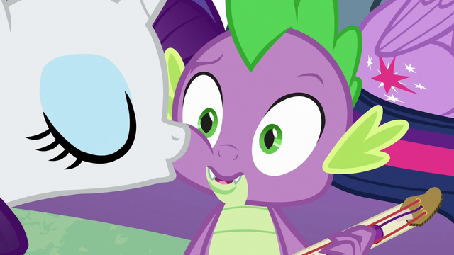 File:Rarity kisses Spike on the cheek MLPBGE.png