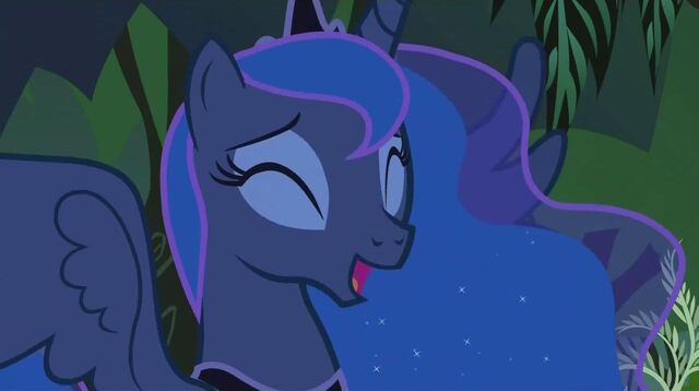 Archivo:Luna Laugh.jpg