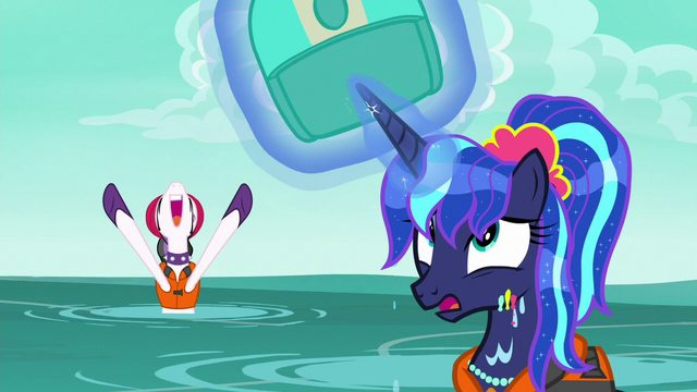 File:Luna's makeover ruined by the water S9E13.png