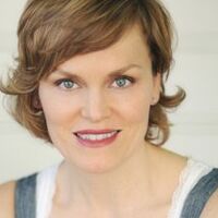 Stephnie Weir Modern Family Wiki Fandom