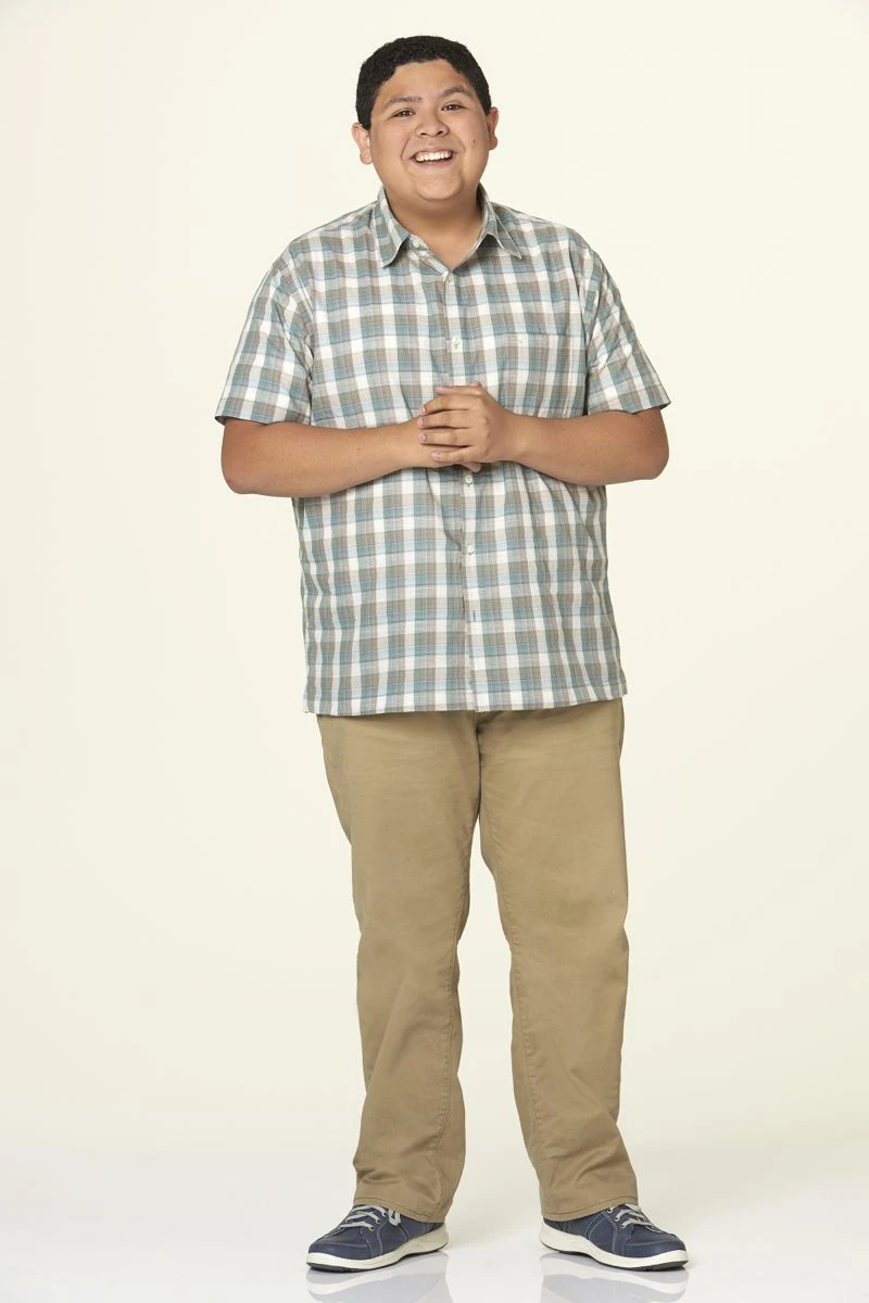 Modern Family Season 7 Episode 8 Cast