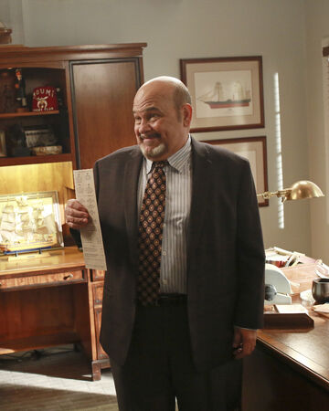Earl Chambers Modern Family Wiki Fandom
