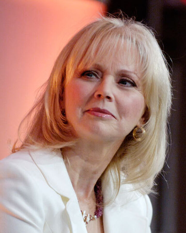 Shelley Long Modern Family Wiki Fandom