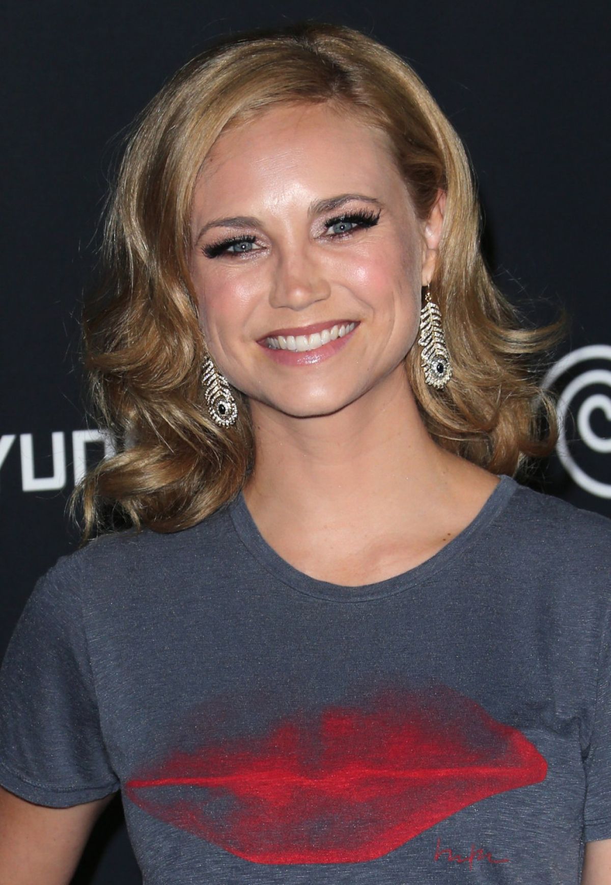 Fiona Gubelmann Modern Family Wiki FANDOM powered by Wikia