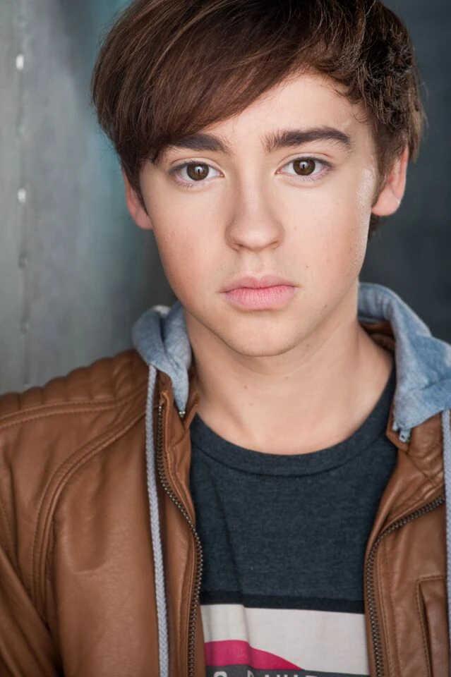 Chad Roberts | Modern Family Wiki | Fandom