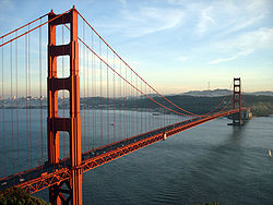250px-GoldenGateBridge-001