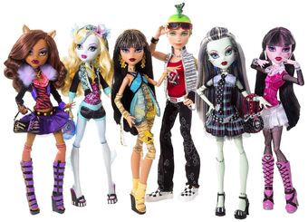 monster high dolls and accessories