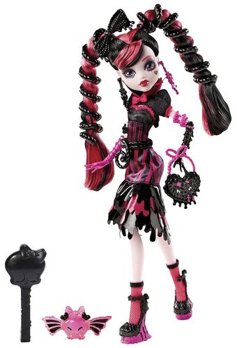 all draculaura dolls