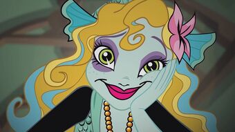 18 madame alexander dolls