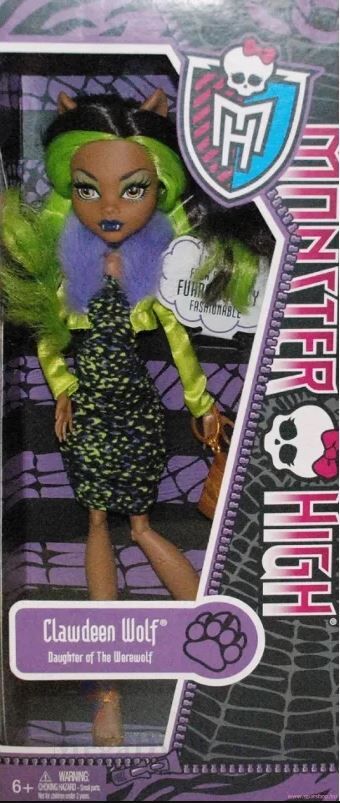clawdeen wolf green hair