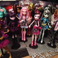 monster high vampire queen