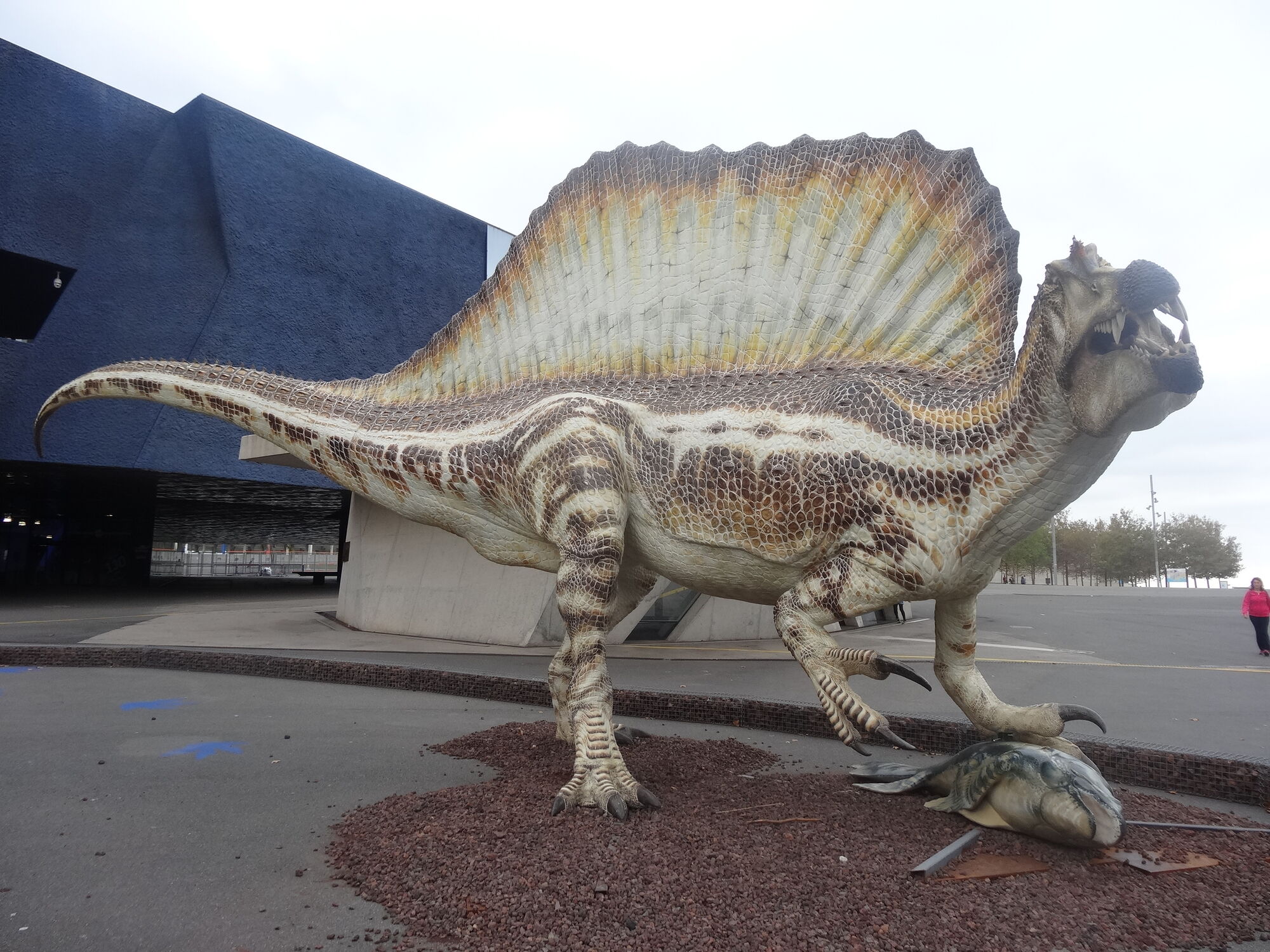 monsters resurrected spinosaurus