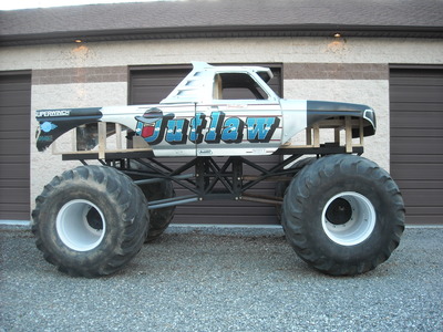 Image 35463132 271 Two Monster Trucks Jpg Monster Trucks Wiki
