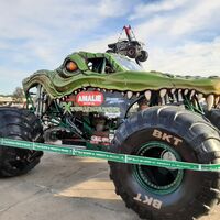 xtermigator monster truck toy