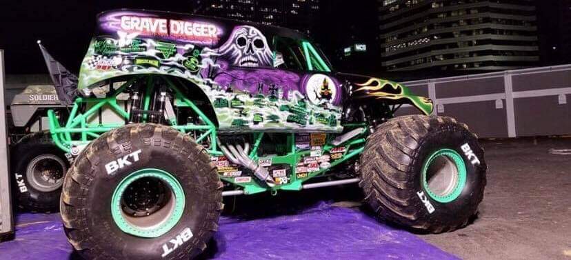 grave digger with foam tires