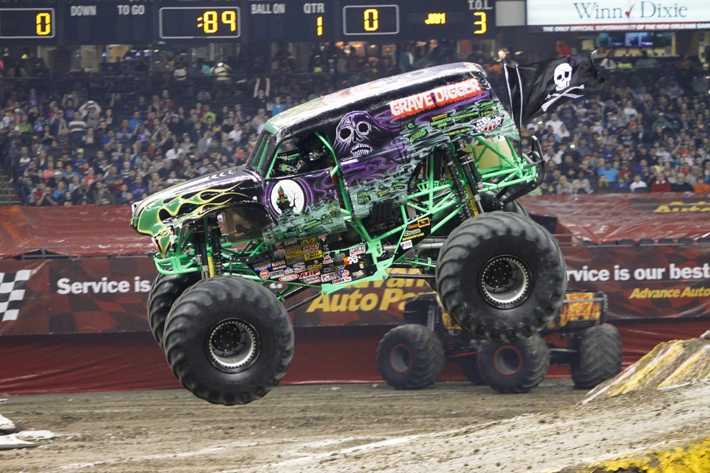 Grave digger машина
