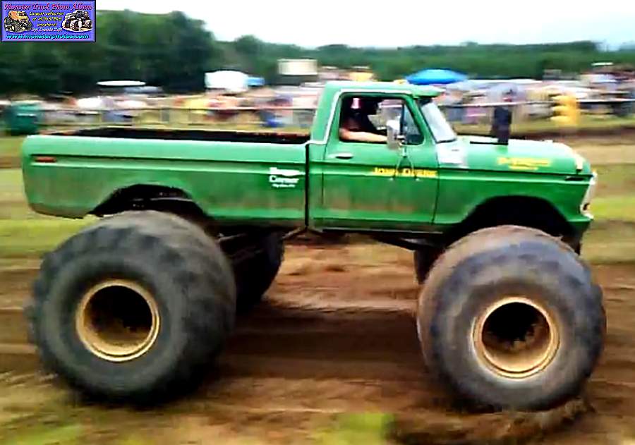 john deere monster truck