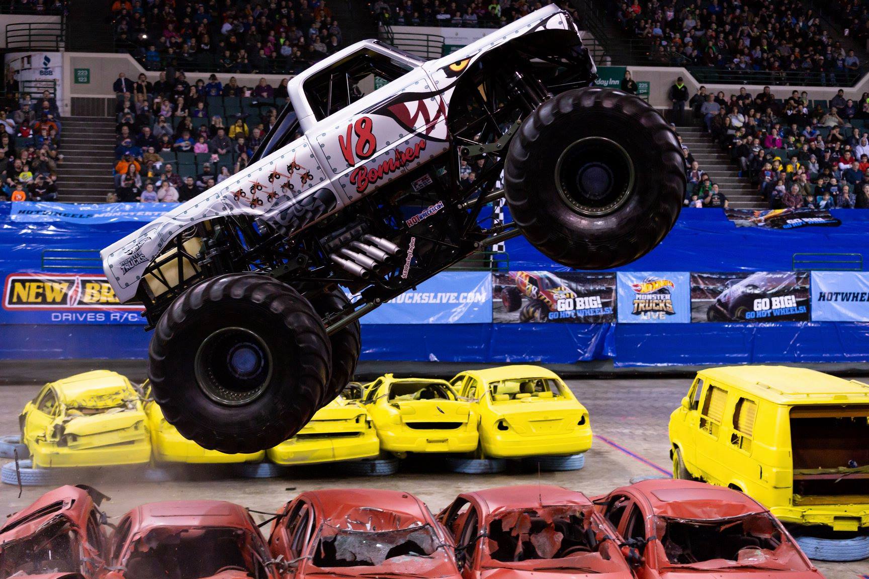 V8 Bomber | Monster Trucks Wiki | Fandom
