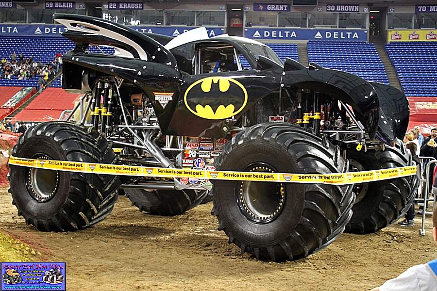 batman monster jam truck