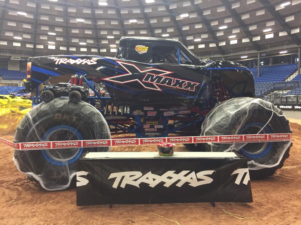 monster x maxx truck