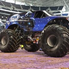 fs1 cleatus monster truck toy
