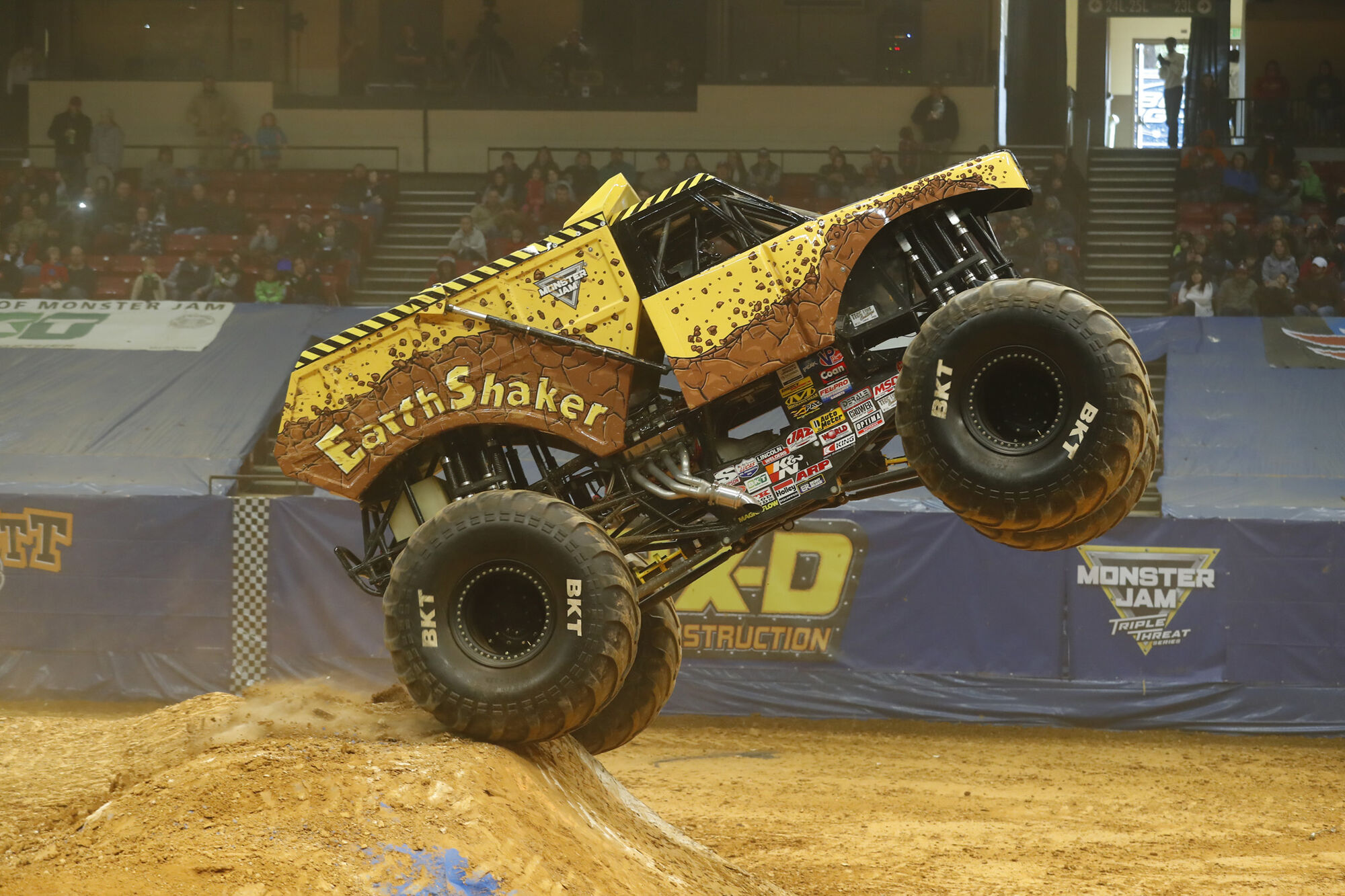 EarthShaker | Monster Trucks Wiki | Fandom