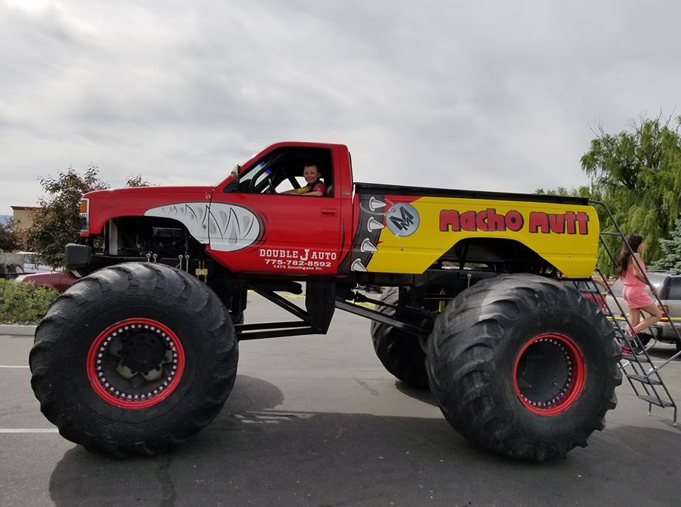 Macho Mutt Monster Trucks  Wiki Fandom