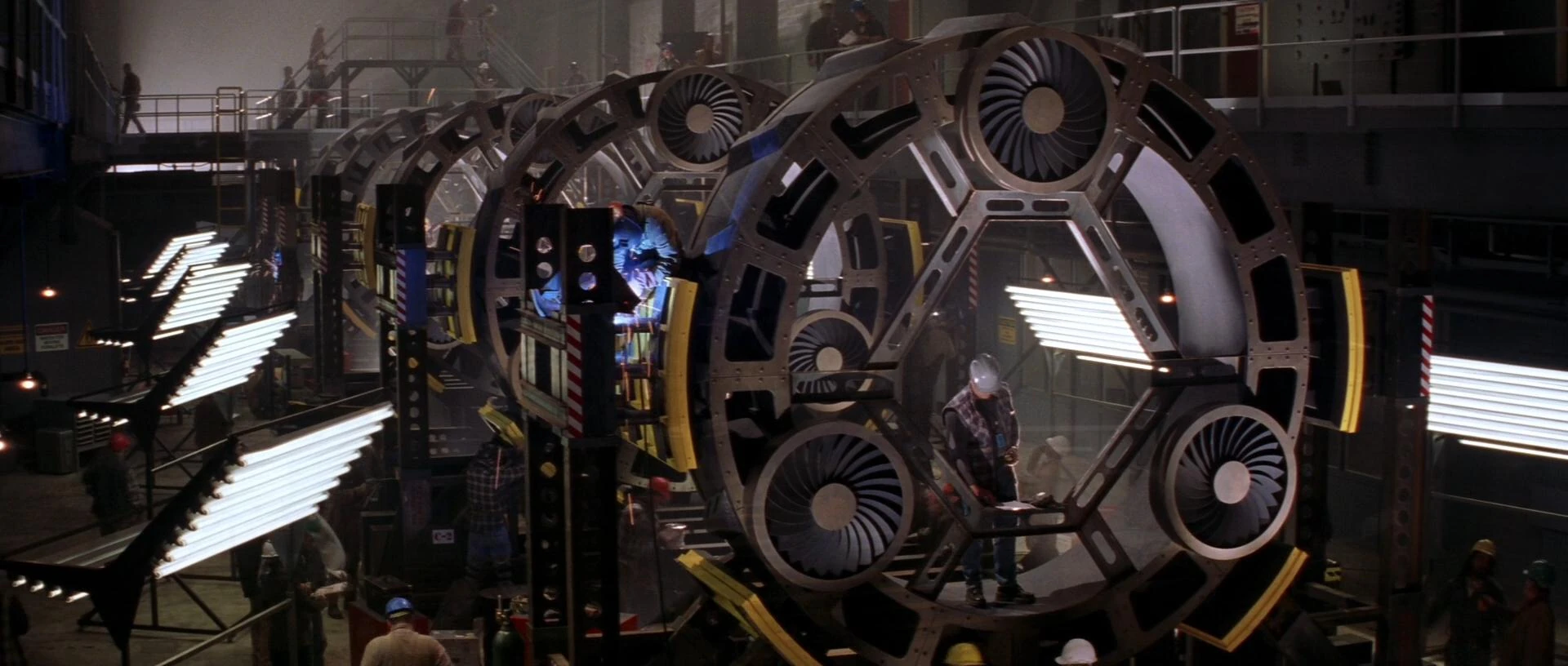 Journey to the center of the earth (2003 video game). К центру 2. Фрейзер путешествие к центру земли. К центру 2. К центру 2.