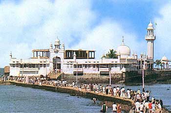 Mumbai-haji-ali-Dargah