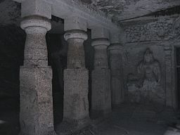 256px-Jogeshwari Caves inside
