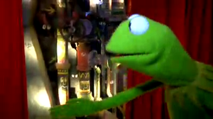 LateNightWithJimmyFallon-Kermit AtTheMuppetPipes-(2011-11-16)