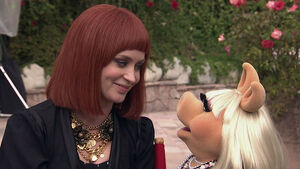 Emily Blunt and Miss Piggy