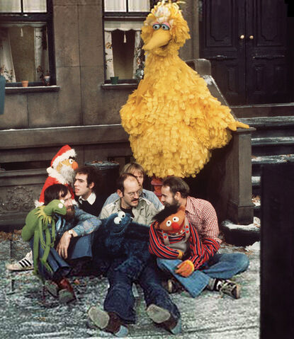 File:Sesamechristmasbehindthescenes.jpeg