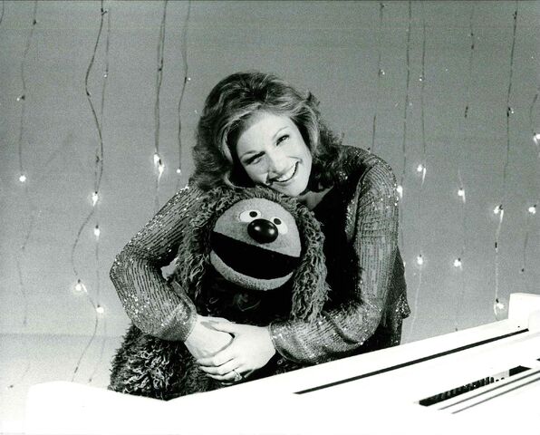 File:Phyllis George03.jpg