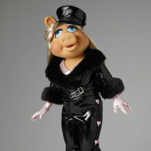 miss piggy tonner doll