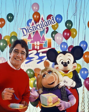 Disneyland S 35th Anniversary Celebration Muppet Wiki Fandom