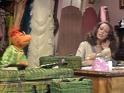 Episode 310: Marisa Berenson | Muppet Wiki | FANDOM powered by Wikia