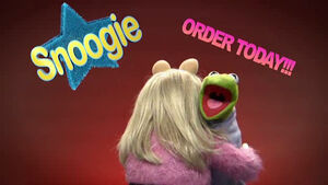 TheMuppetsKitchen-SlumberParty-Snoogie