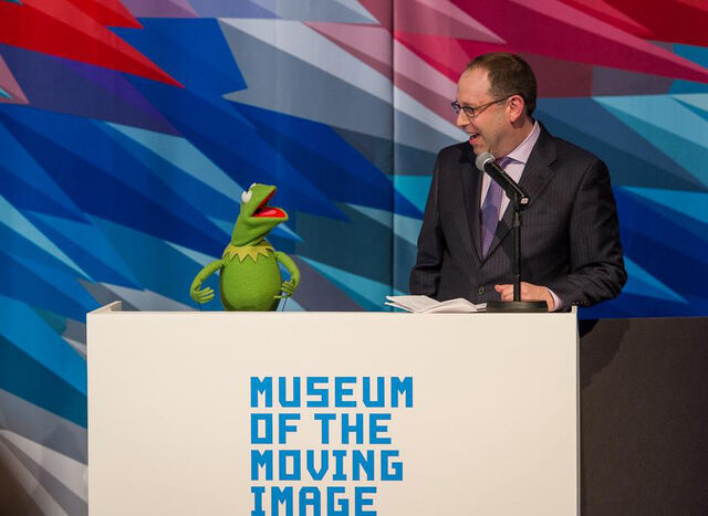 File:Moving image 2.jpg