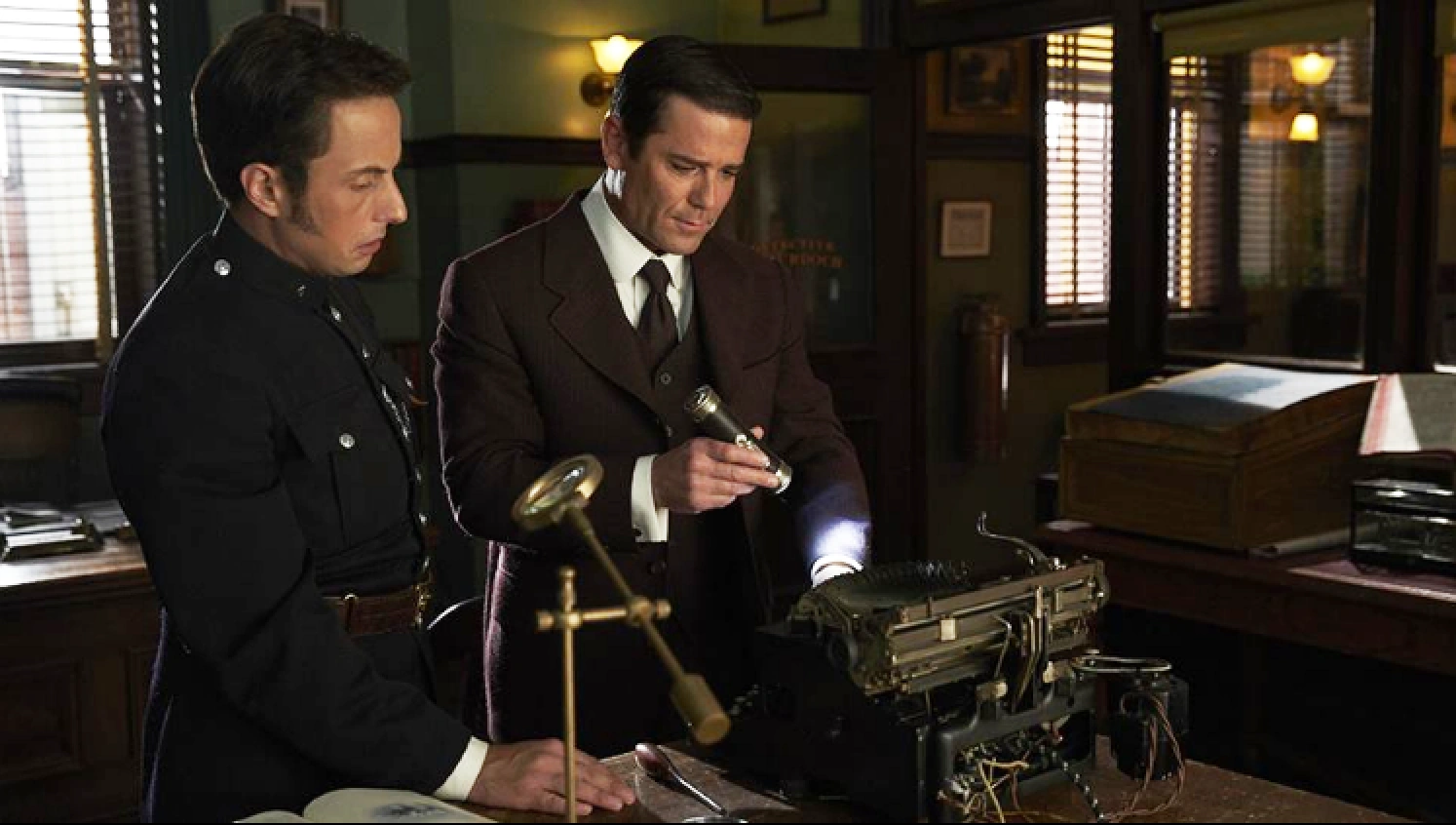 One Minute to Murder Murdoch Mysteries Wiki FANDOM powered by Wikia